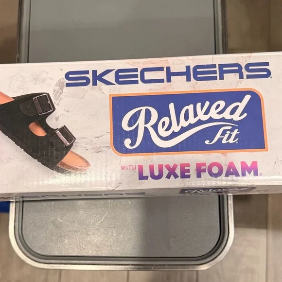 ‼️Skechers Double-Buckle‼️NEW Sandals in Tan with Gold Buckles - Picture 5 of 6